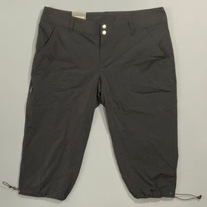 NWT Columbia Capri pants size 12 black